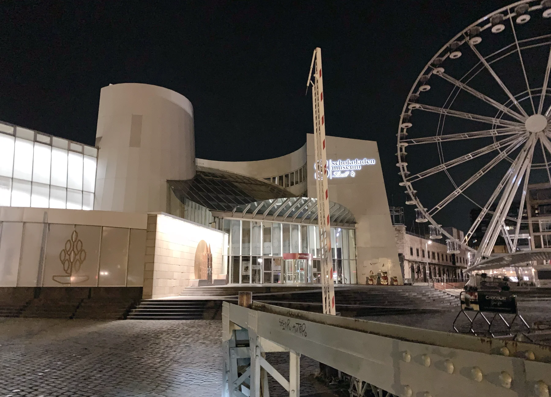 A building in Cologne at night